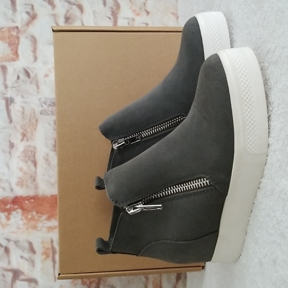 Steve Madden Shoes - New Steve Madden Wedgie Leather Sneakers